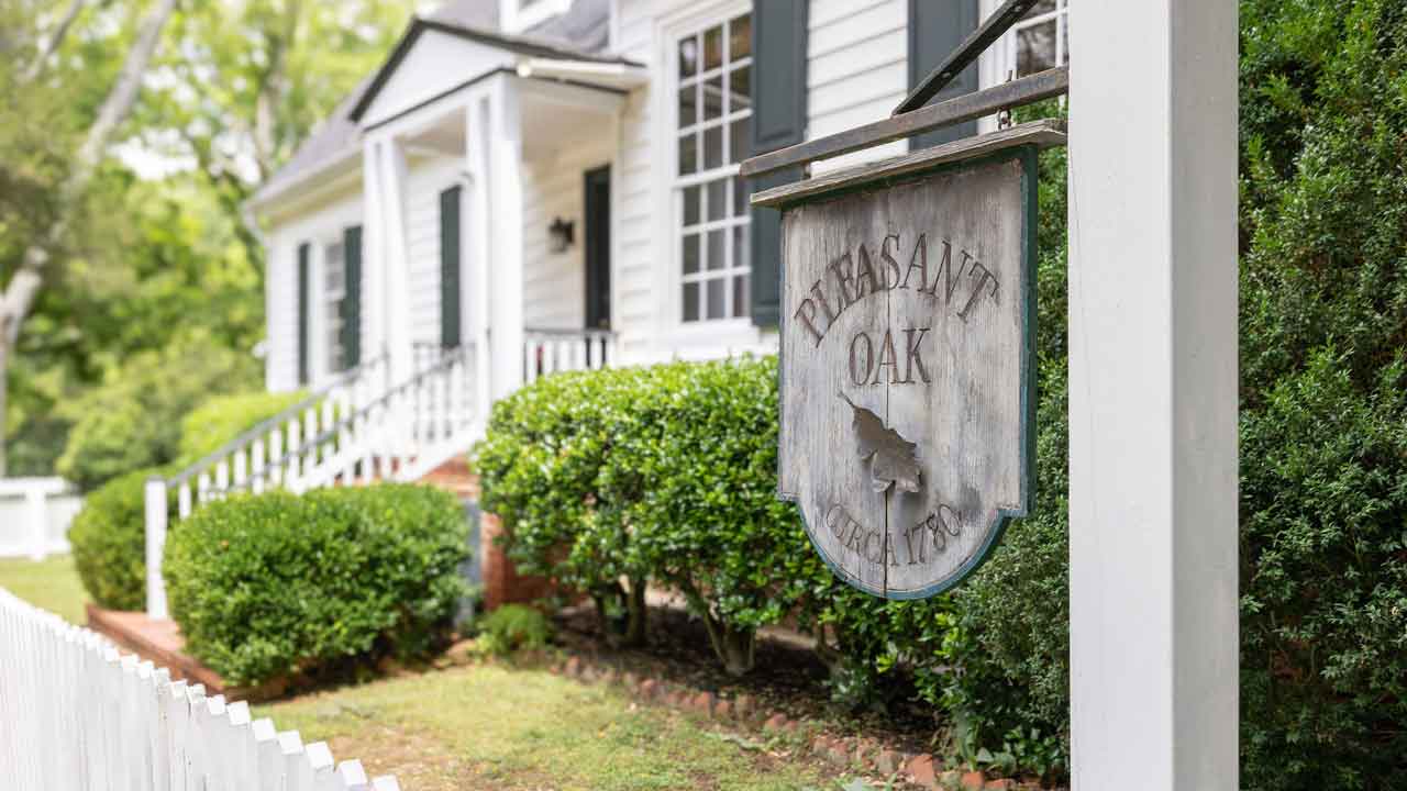 Pleasant Oak c.1760 historic home for sale in Powhatan VA
